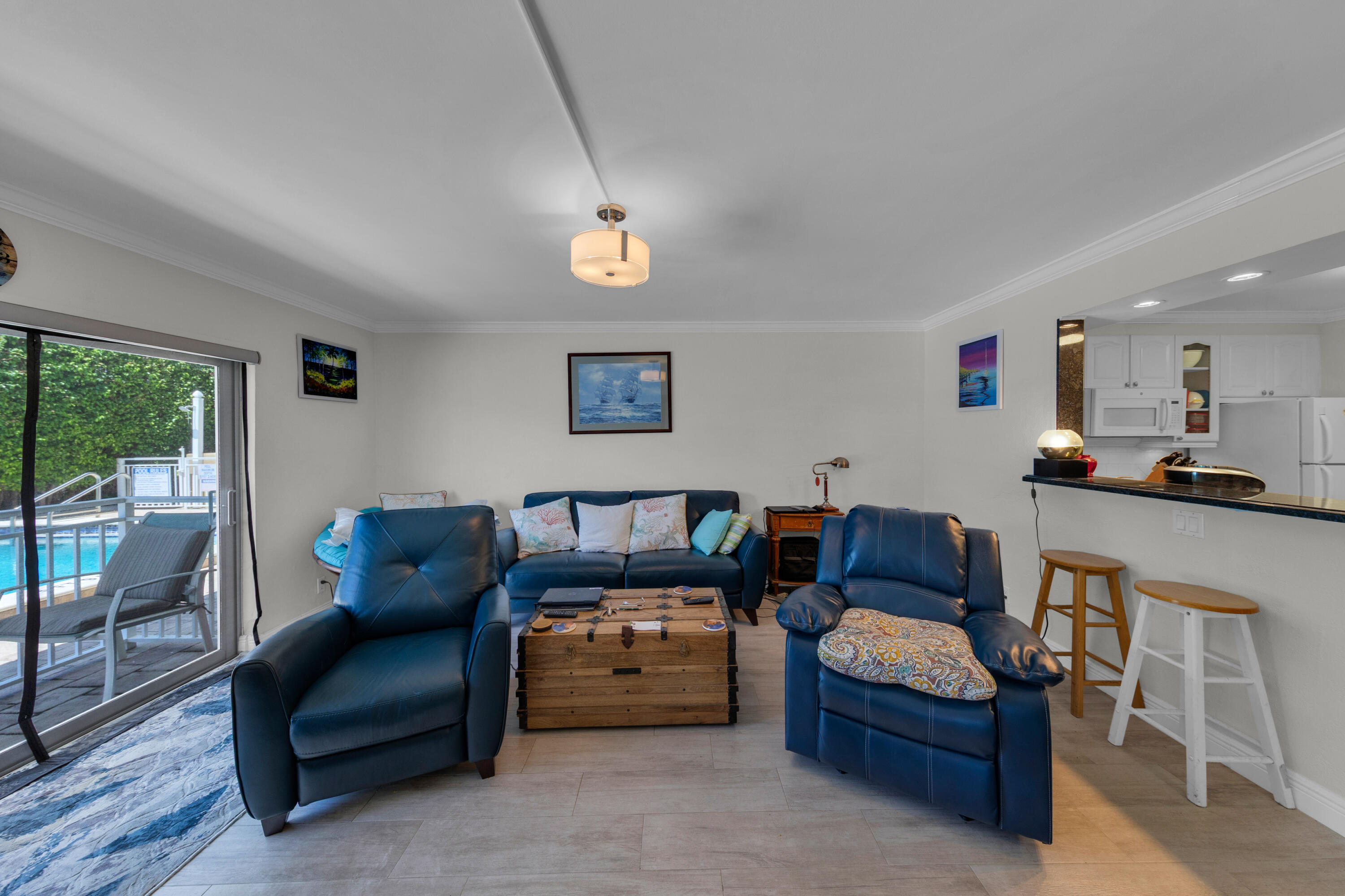 3220 Bayview Drive 115, Fort Lauderdale, FL, 33306/$329,000 2 3220 Bayview Drive 115