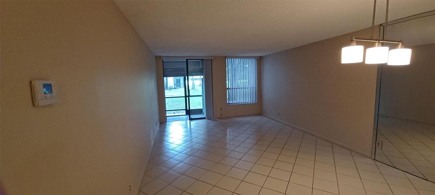 EXCELLENT LOCATION, 2 BED/2 BATH READY TO MOVE IN !!!!! ALL AGES WELCOME !!!!! WASHER & DRYER IN UNIT !!!!! LARGE SCREENED PATIO WITH HURRICANE SHUTTERS, TILE FLOORS **** NO PETS ****
ASSOCIATION REQUIRES 680+ CREDIT SCORE ****