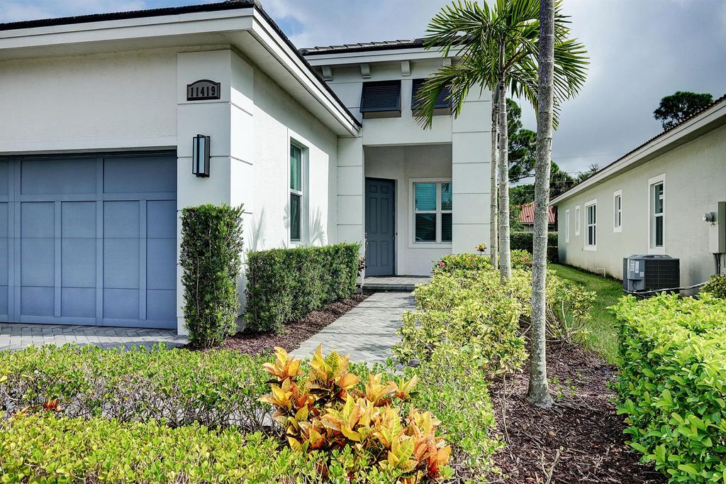 Photo of 11419 SW Visconti Way, Port Saint Lucie, FL 34986 (MLS # R11126102)