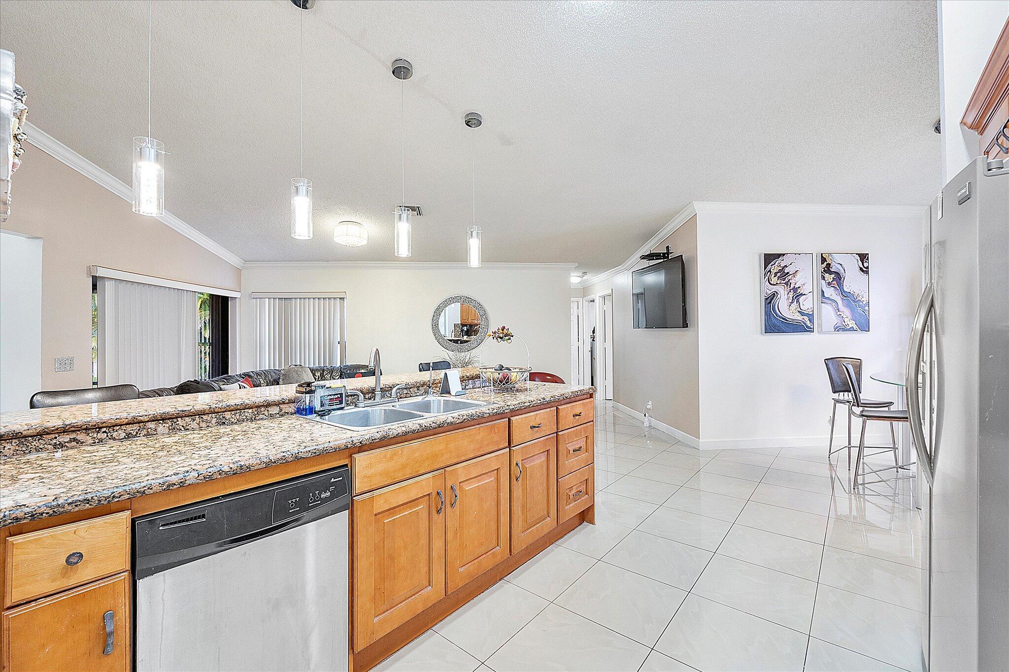 ROYAL PALM VILLAGE - Residential