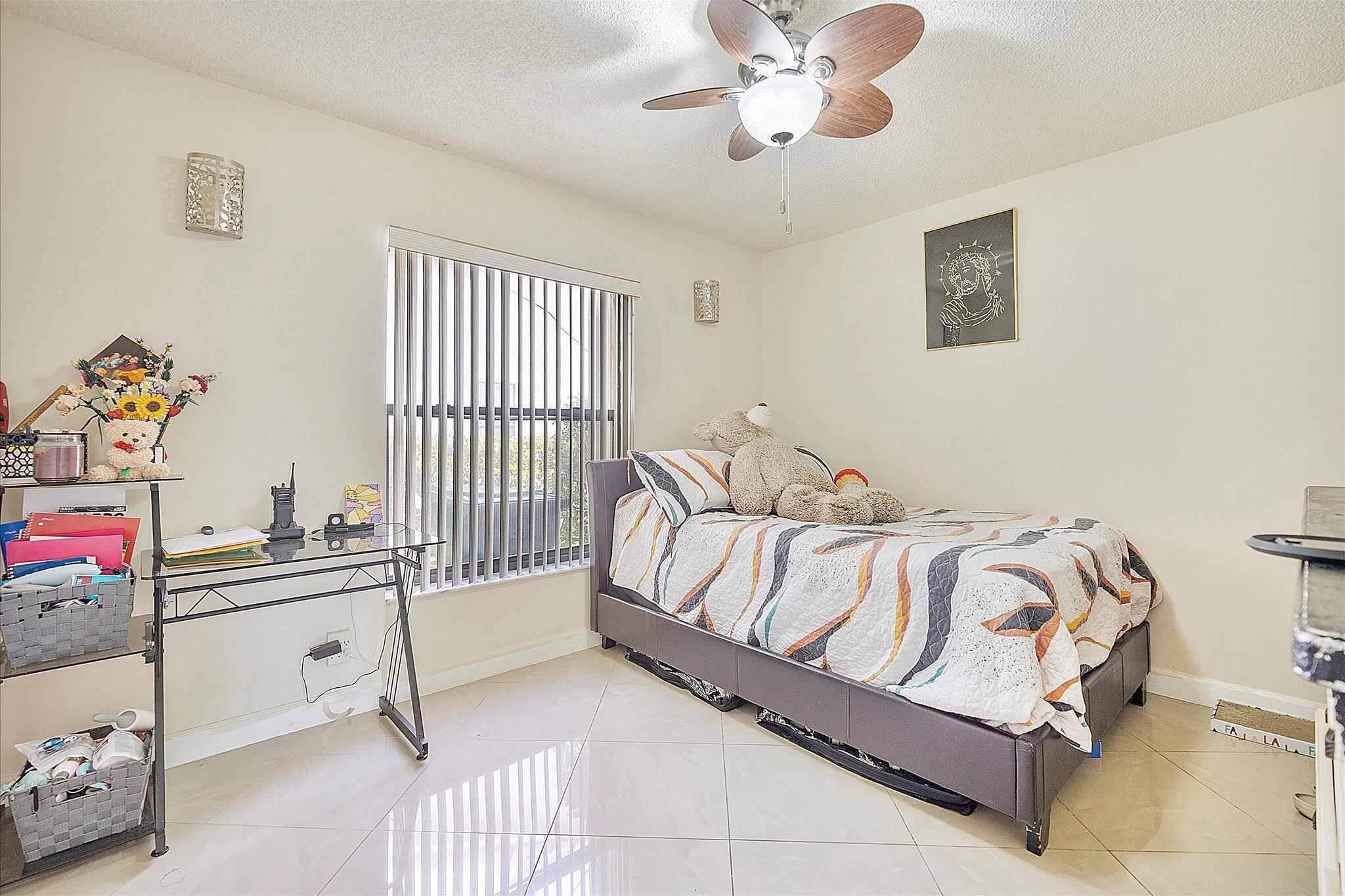 ROYAL PALM VILLAGE - Residential