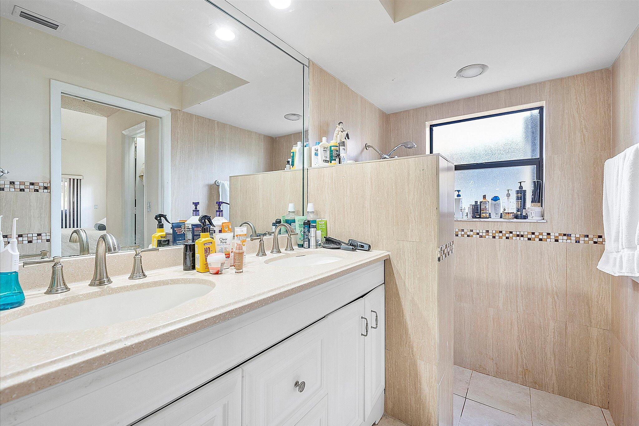 ROYAL PALM VILLAGE - Residential