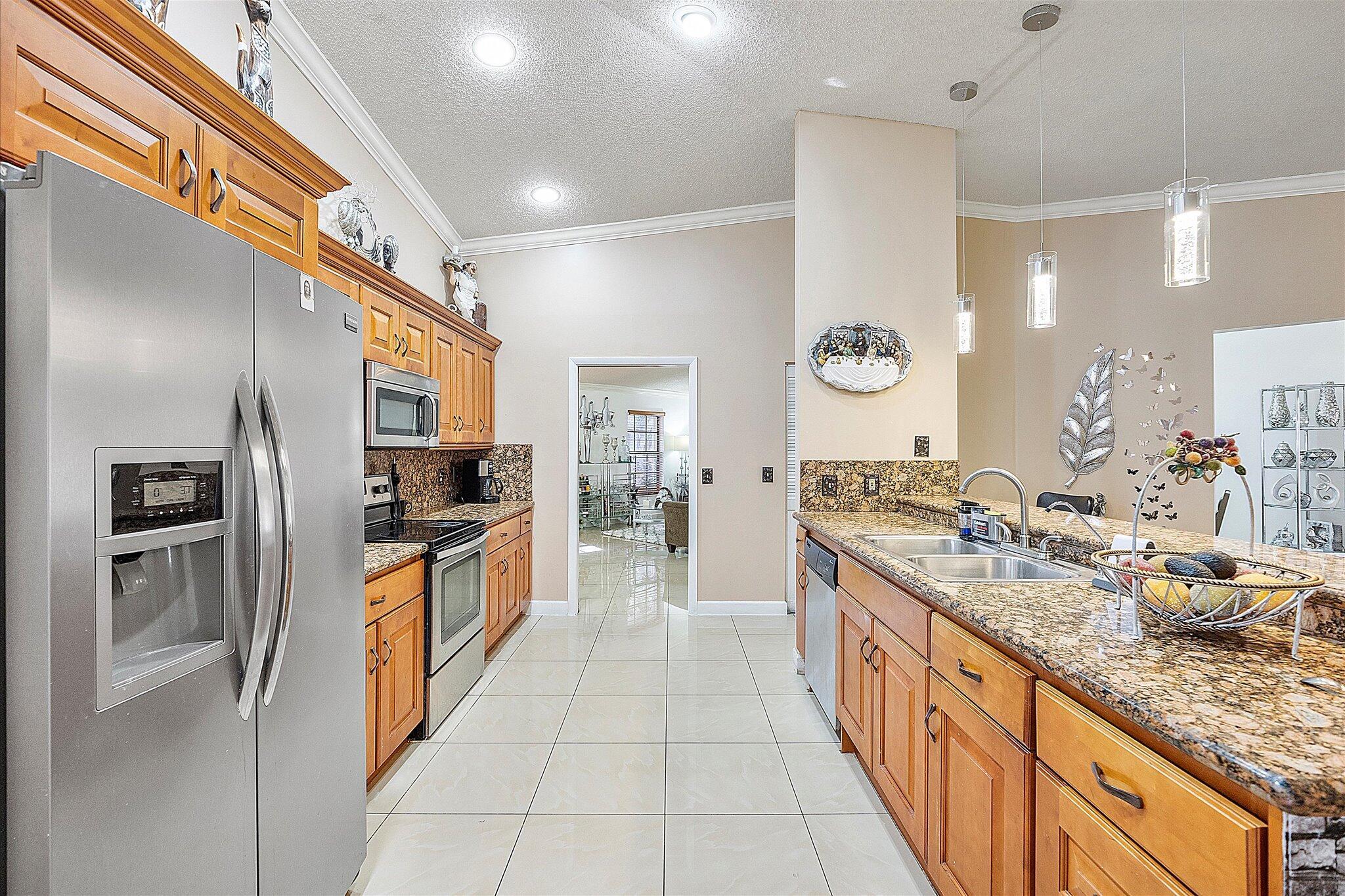ROYAL PALM VILLAGE - Residential