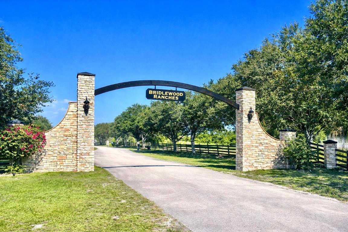 BRIDLEWOOD RANCHES - Land