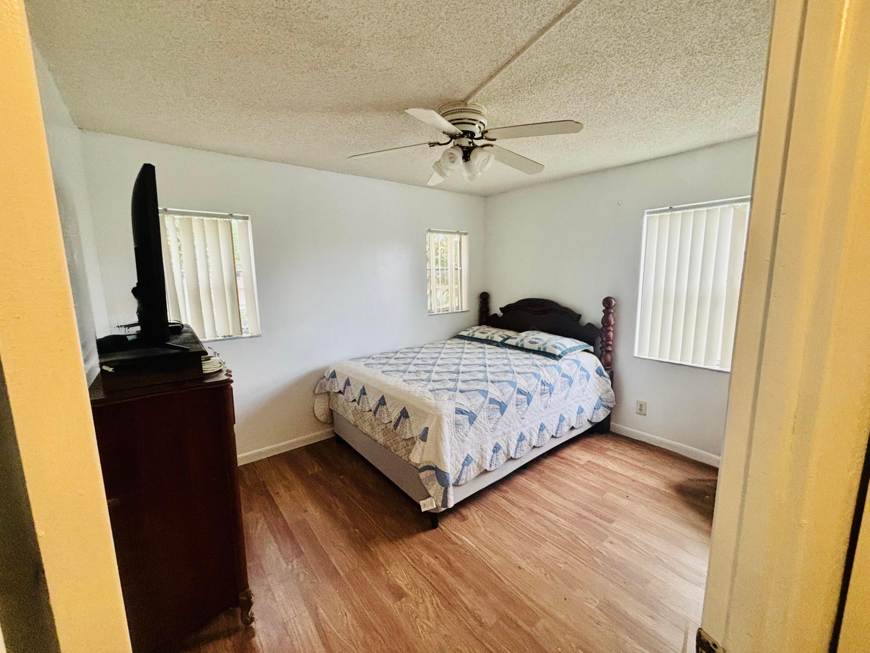 SUNRISE LAKES 153 CONDO - Residential