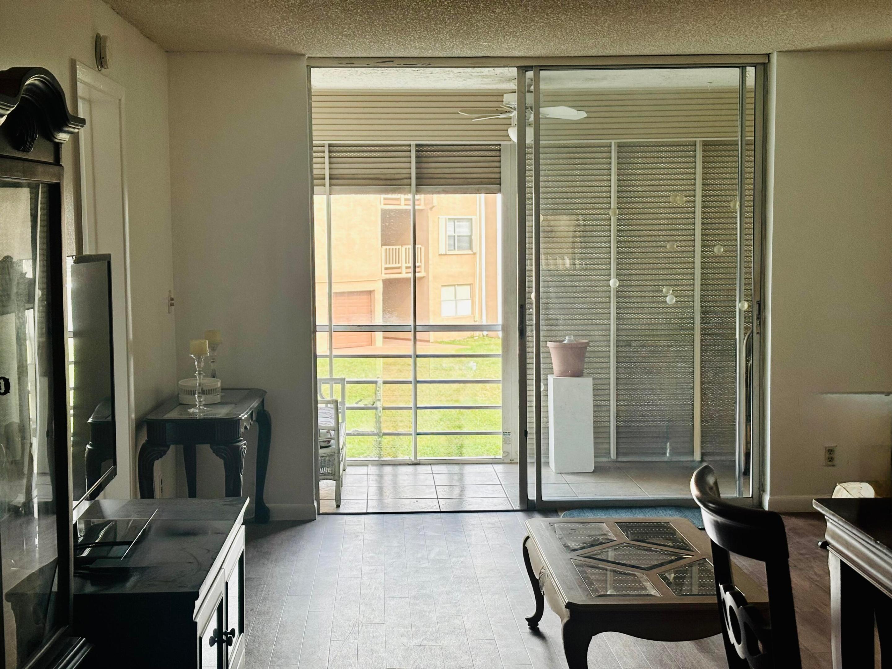 SUNRISE LAKES 153 CONDO - Residential