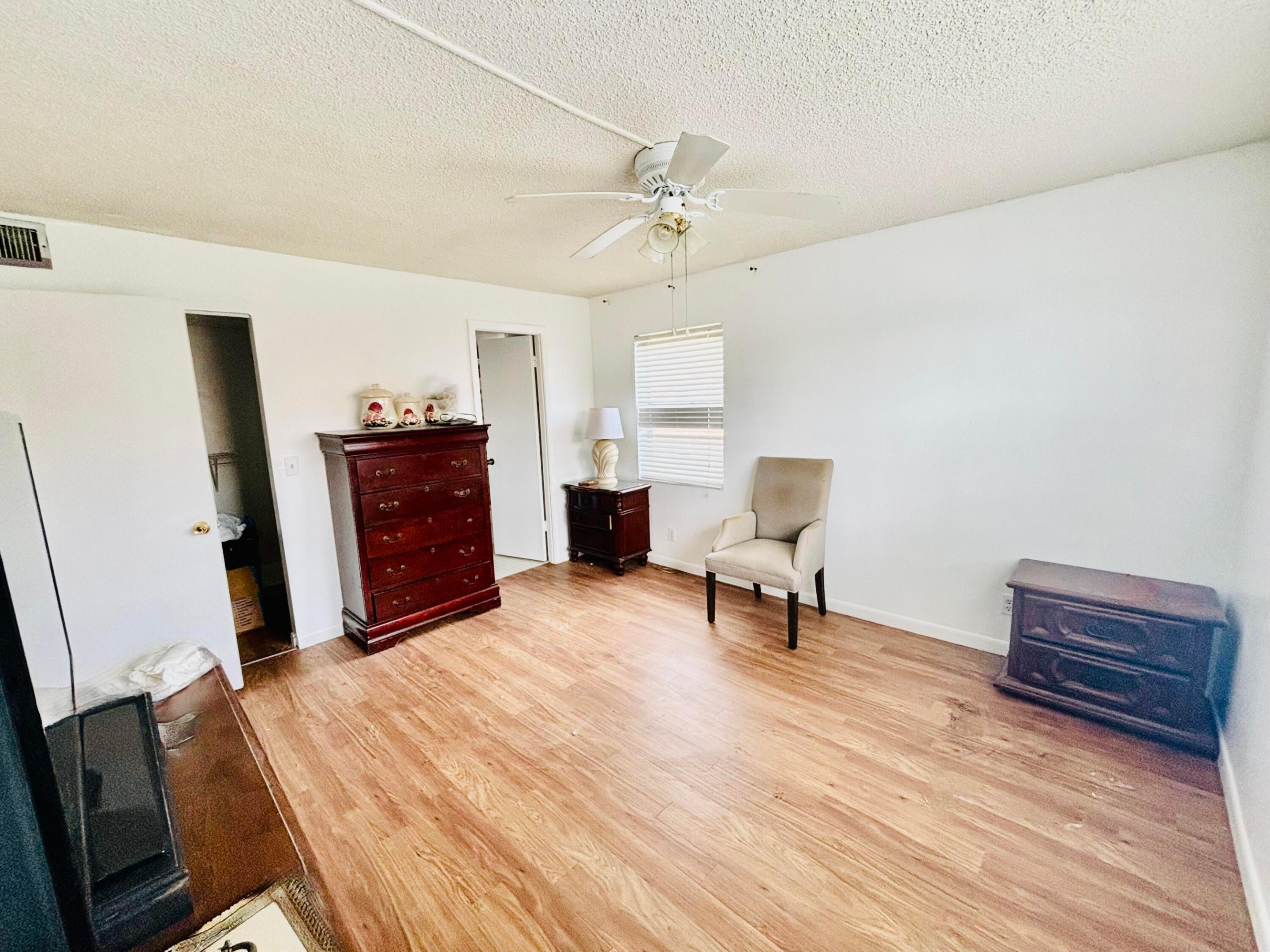 SUNRISE LAKES 153 CONDO - Residential