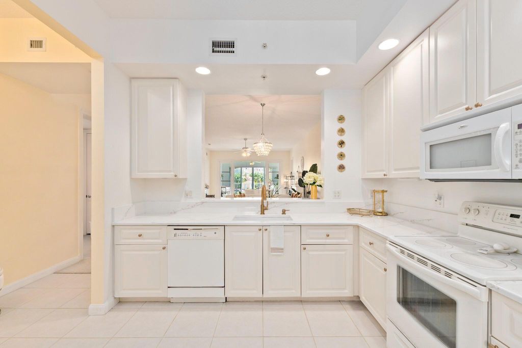 Photo of 5 Harbour Isle Drive #203, Fort Pierce, FL 34949 (MLS # R11080887)