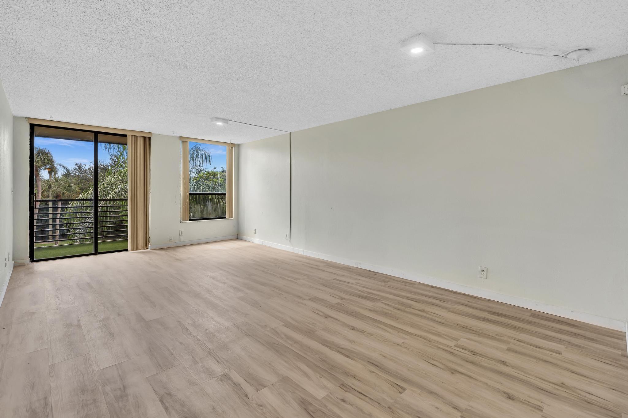 CONCORD VILLAGE CONDOMINI - Residential
