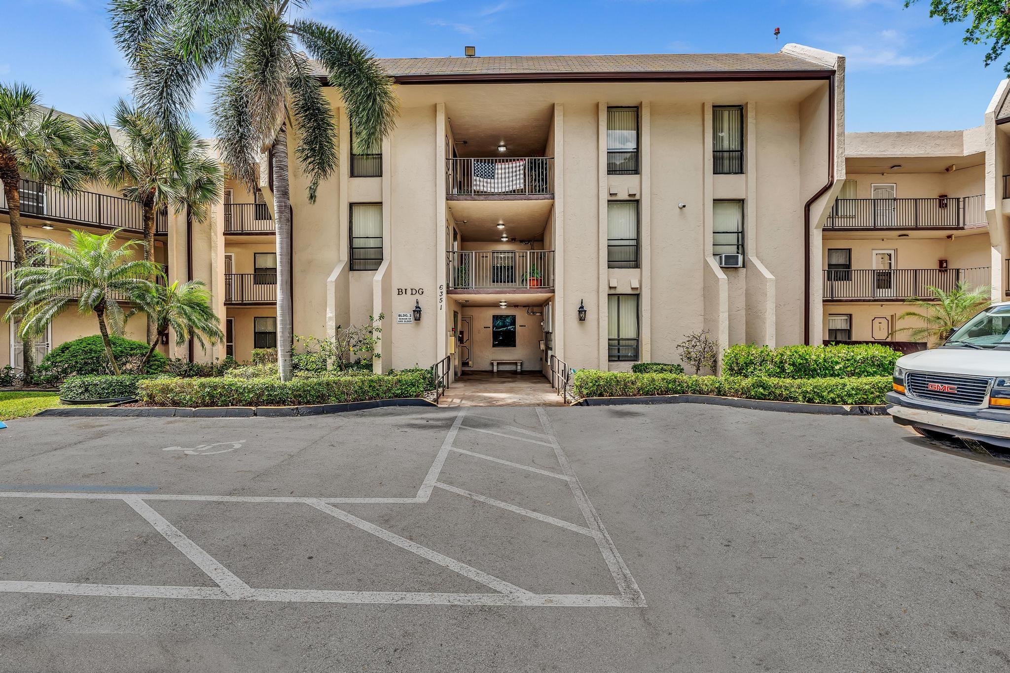 6351 N University Dr 324