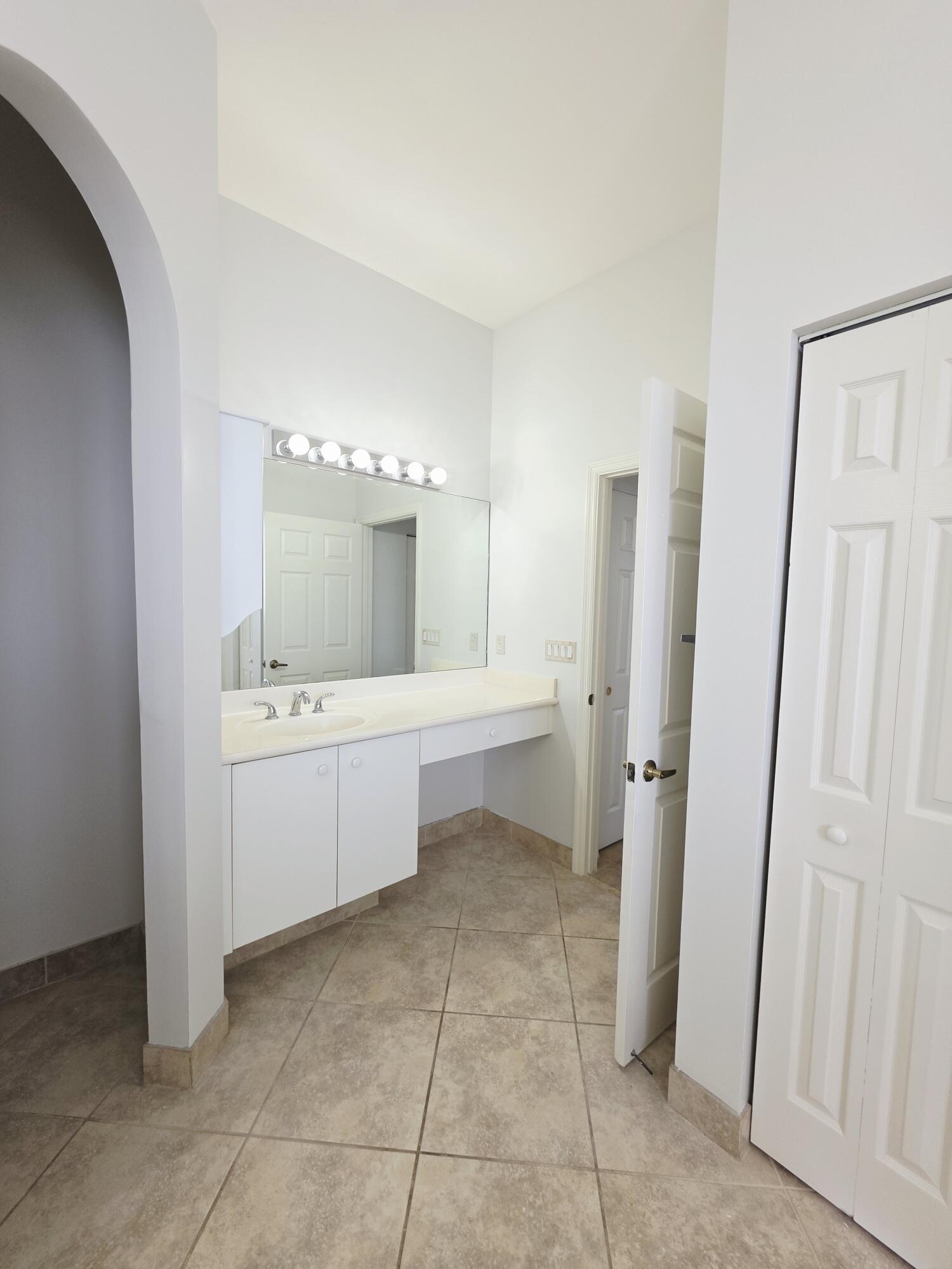 ANDROS ISLE PAR B - Residential