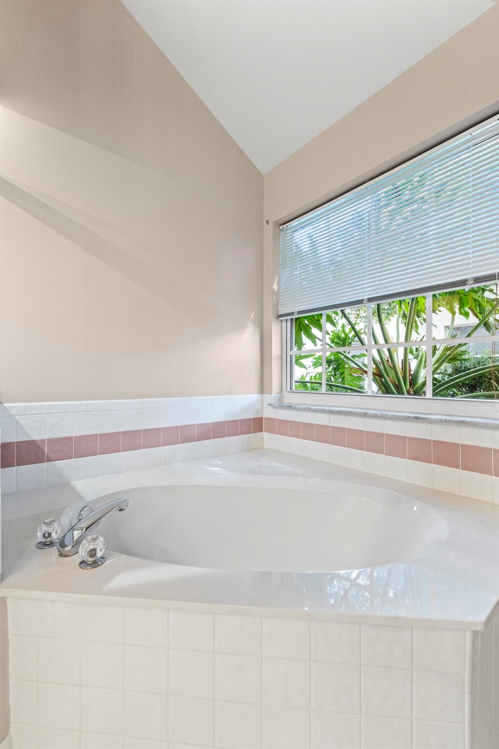 EMERALD FOREST OF WELLING - Residential