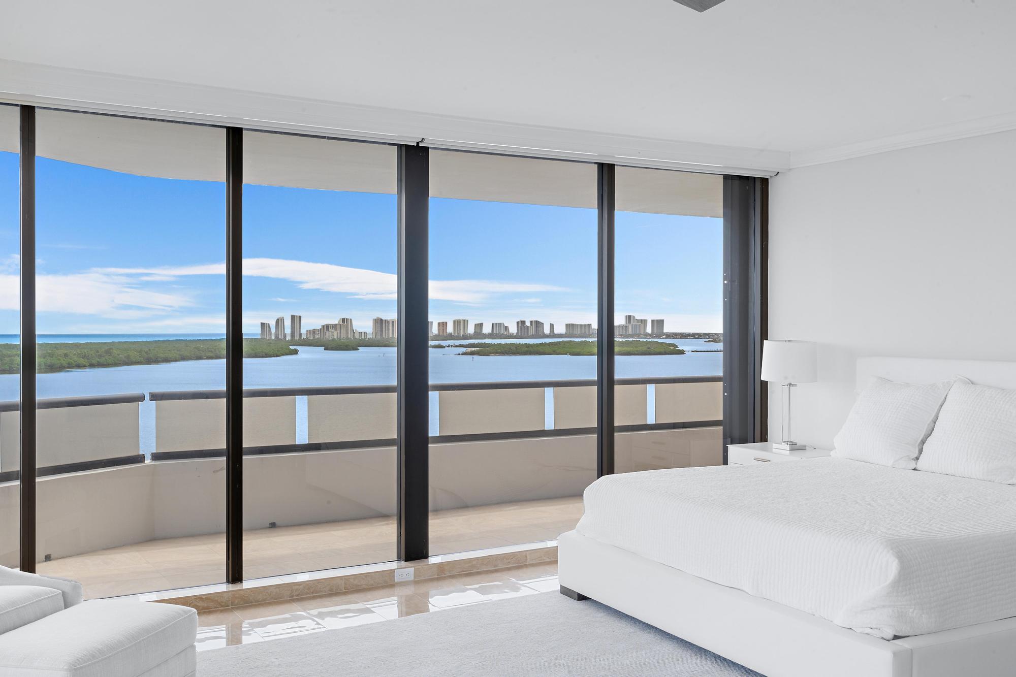 Old Port Cove - Lake Poin - Residential