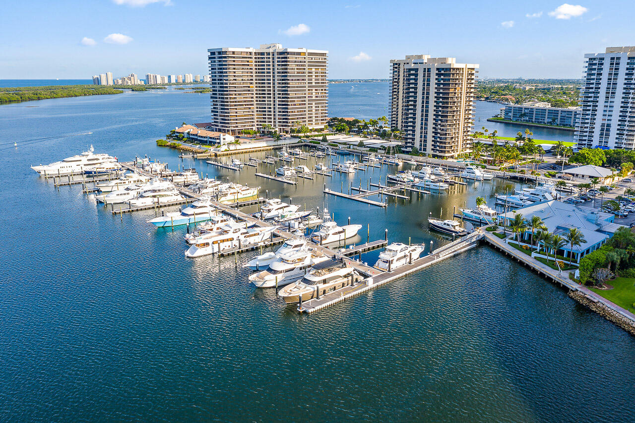 Old Port Cove - Lake Poin - Residential