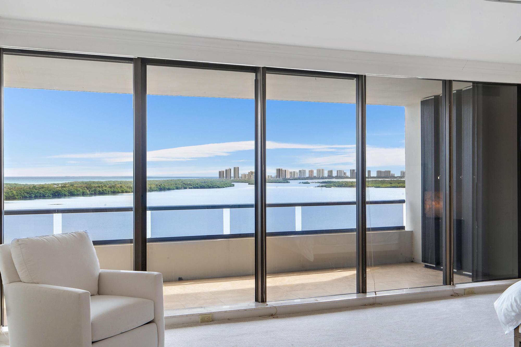 Old Port Cove - Lake Poin - Residential