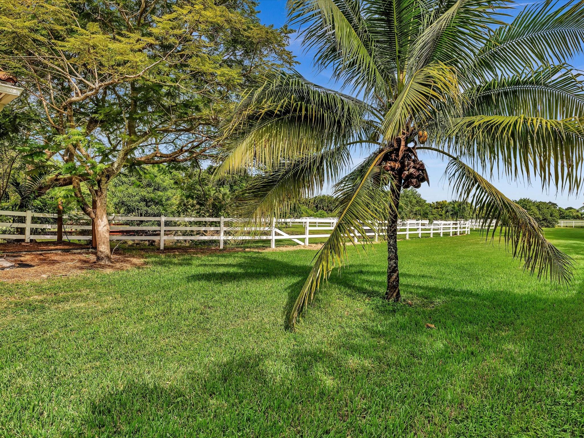 SUNSHINE RANCHES - Residential