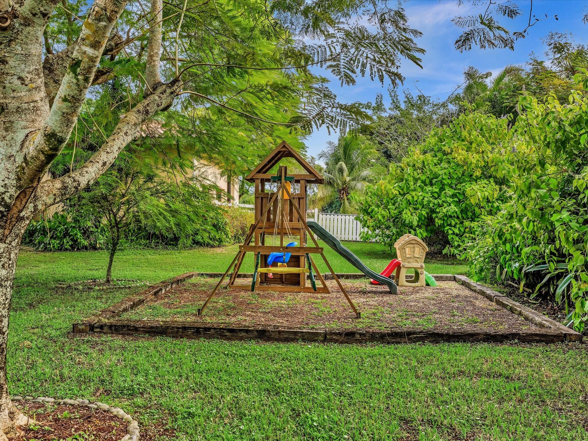 SUNSHINE RANCHES - Residential