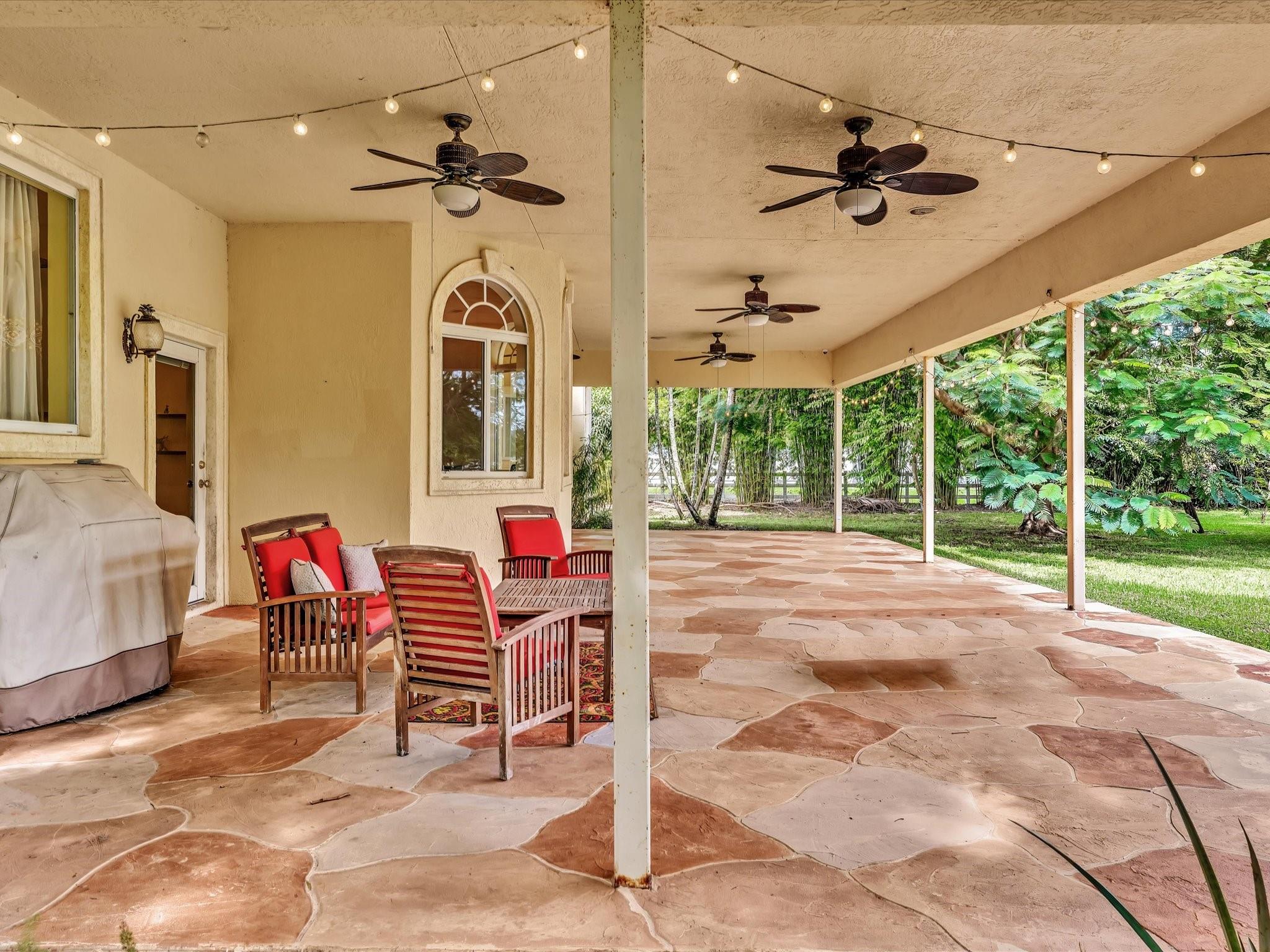 SUNSHINE RANCHES - Residential