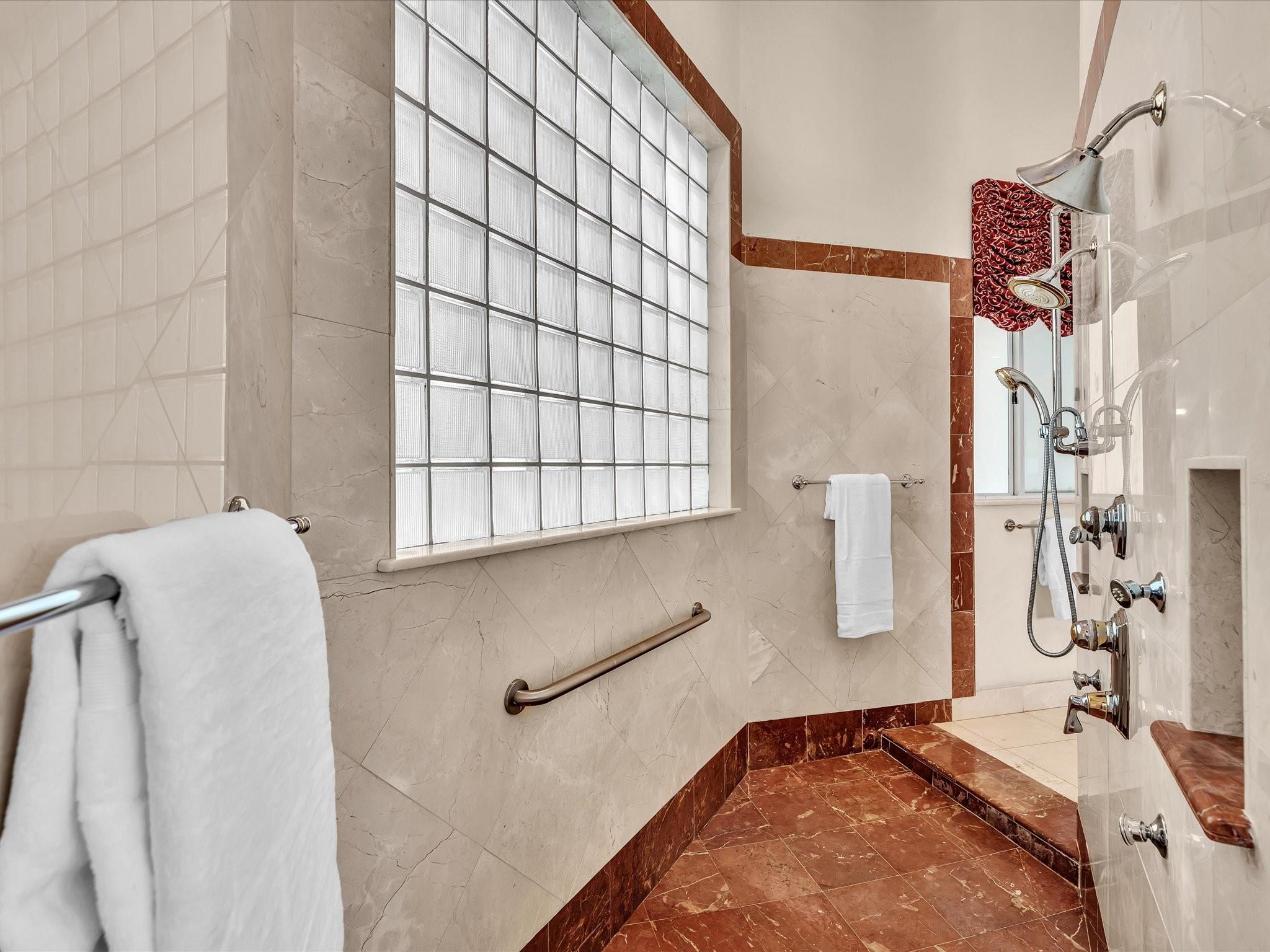 SUNSHINE RANCHES - Residential