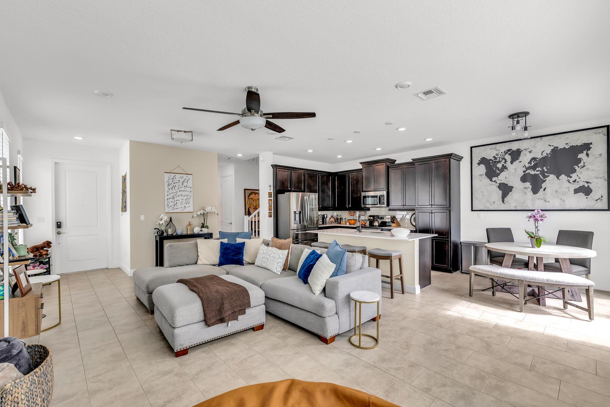 4340 Lago Drive