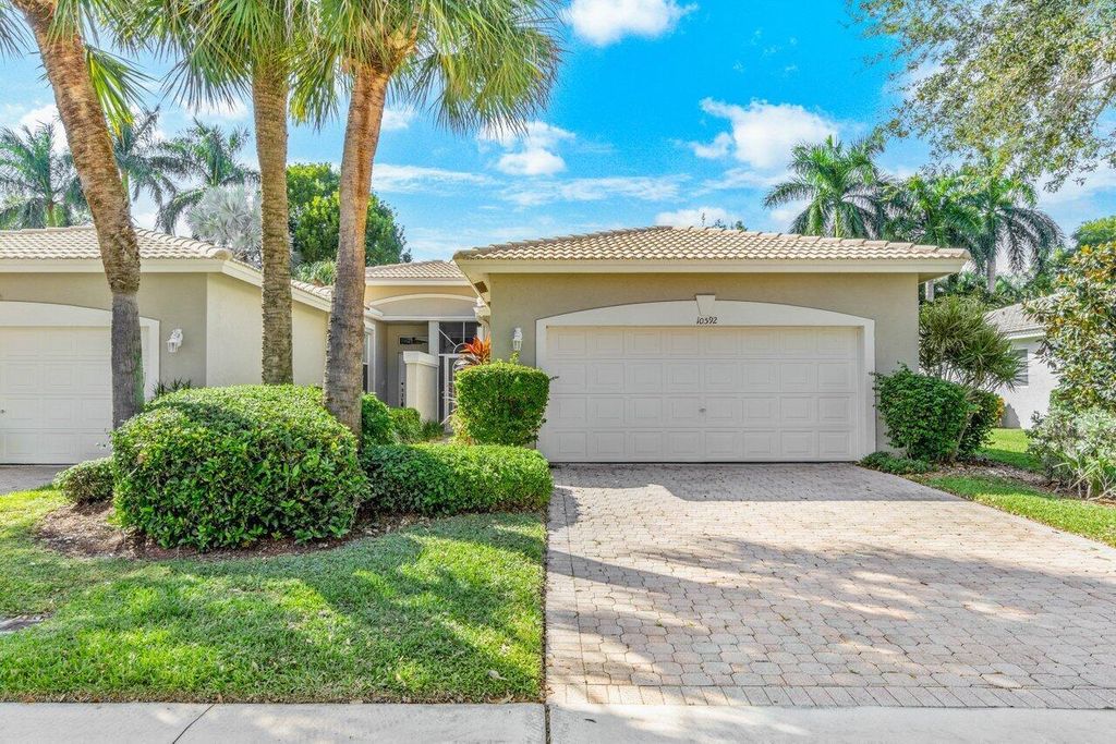Photo of 10592 Royal Caribbean Circle, Boynton Beach, FL 33437 (MLS # R10932618)
