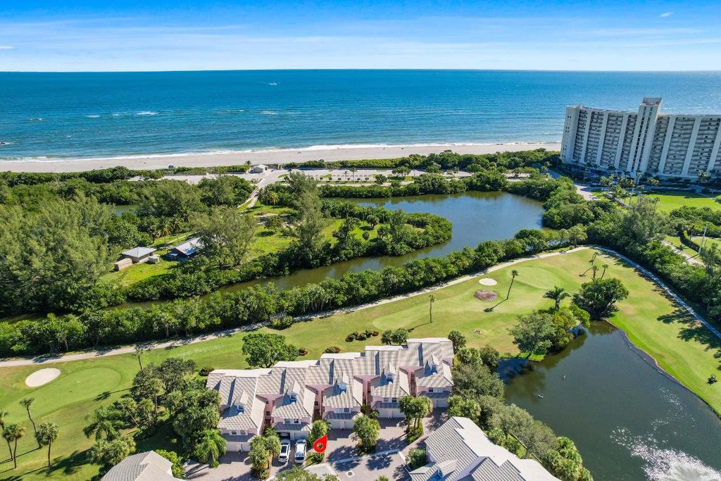 Photo of 2706 Fairway Drive N, Jupiter, FL 33477 (MLS # R10929363)