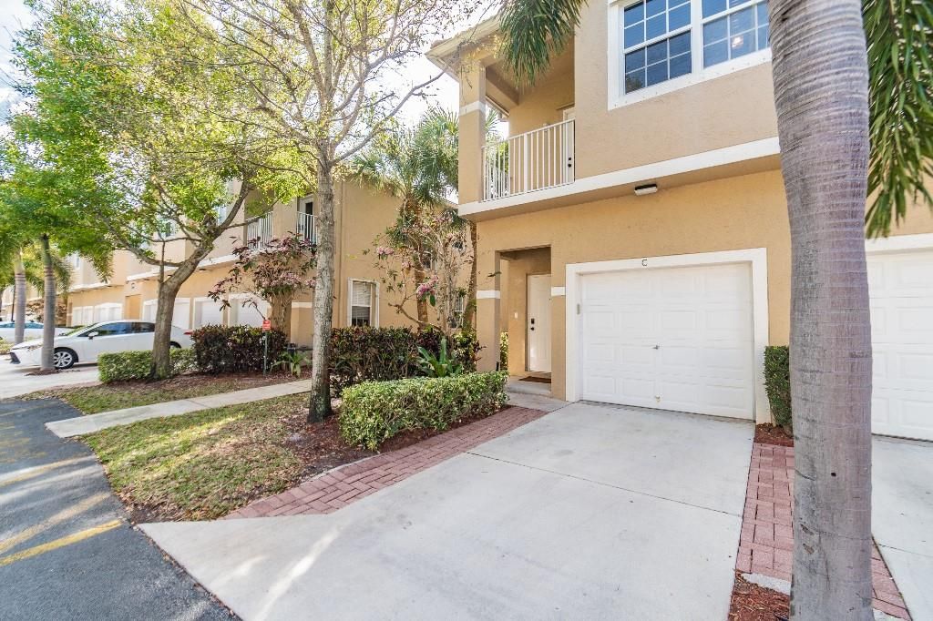 Photo of 117 Lighthouse Cir #117C, Tequesta, FL 33469 (MLS # F10315953)