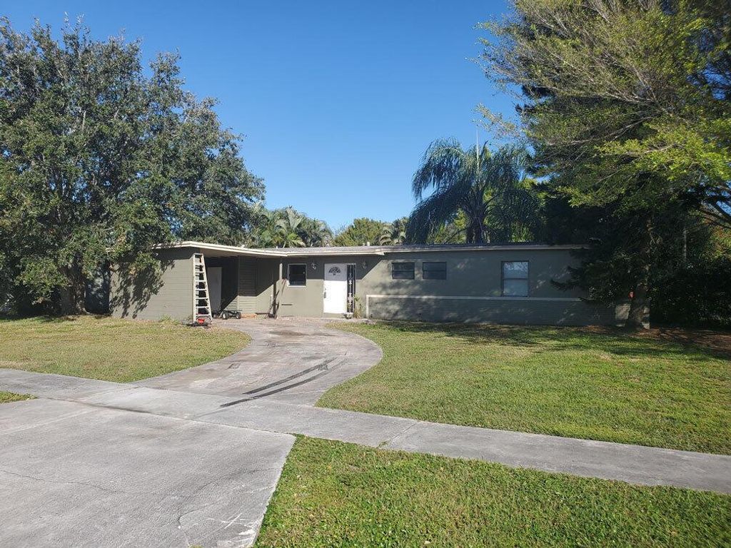 Photo of 121 Princess Drive, Port Saint Lucie, FL 34952 (MLS # R10774083)