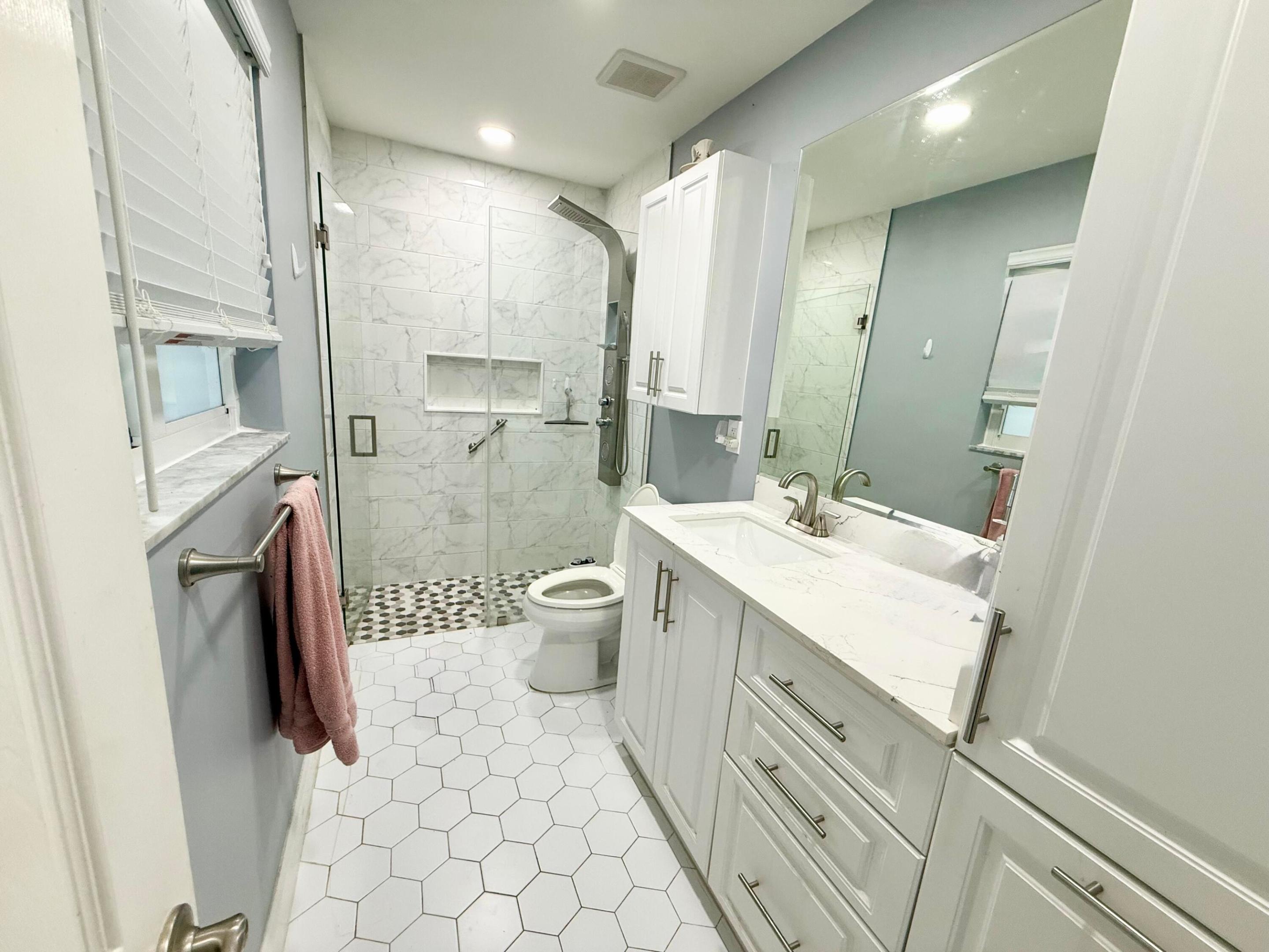 PEMBROKE LAKES SEC 2 - Residential