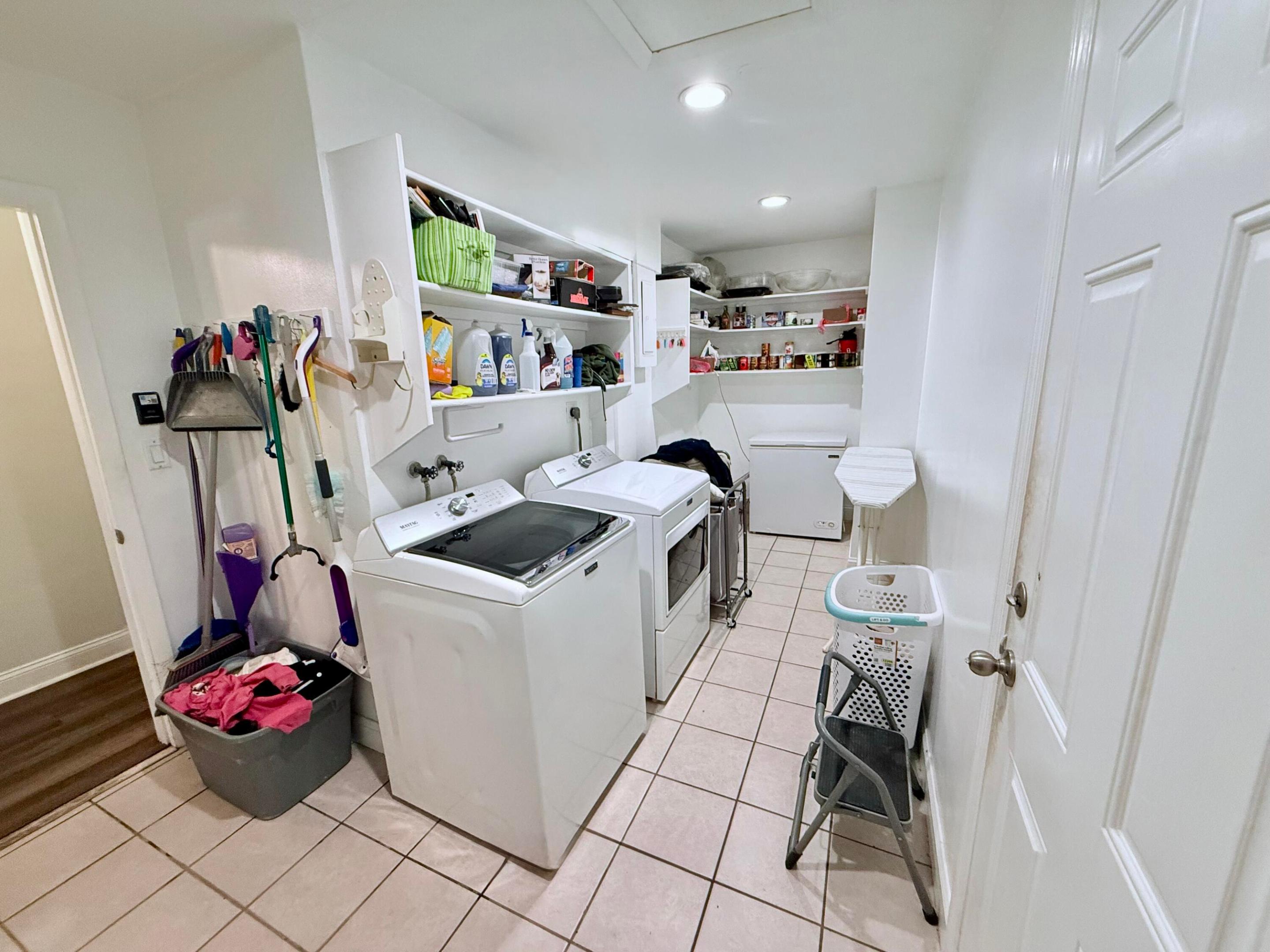 PEMBROKE LAKES SEC 2 - Residential