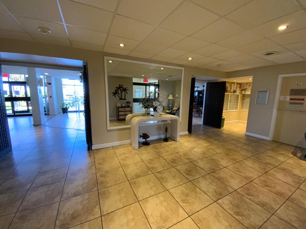 SEA PALMS CONDOMINIUM - Residential Lease