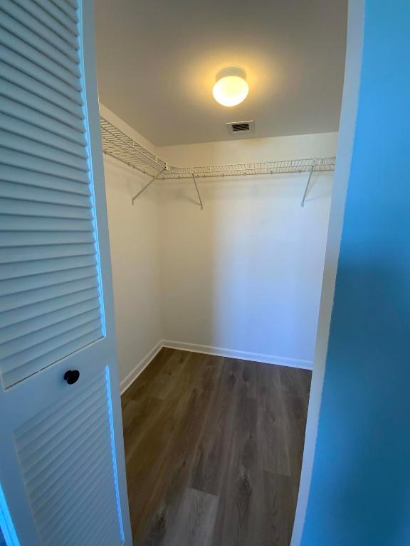 SEA PALMS CONDOMINIUM - Residential Lease