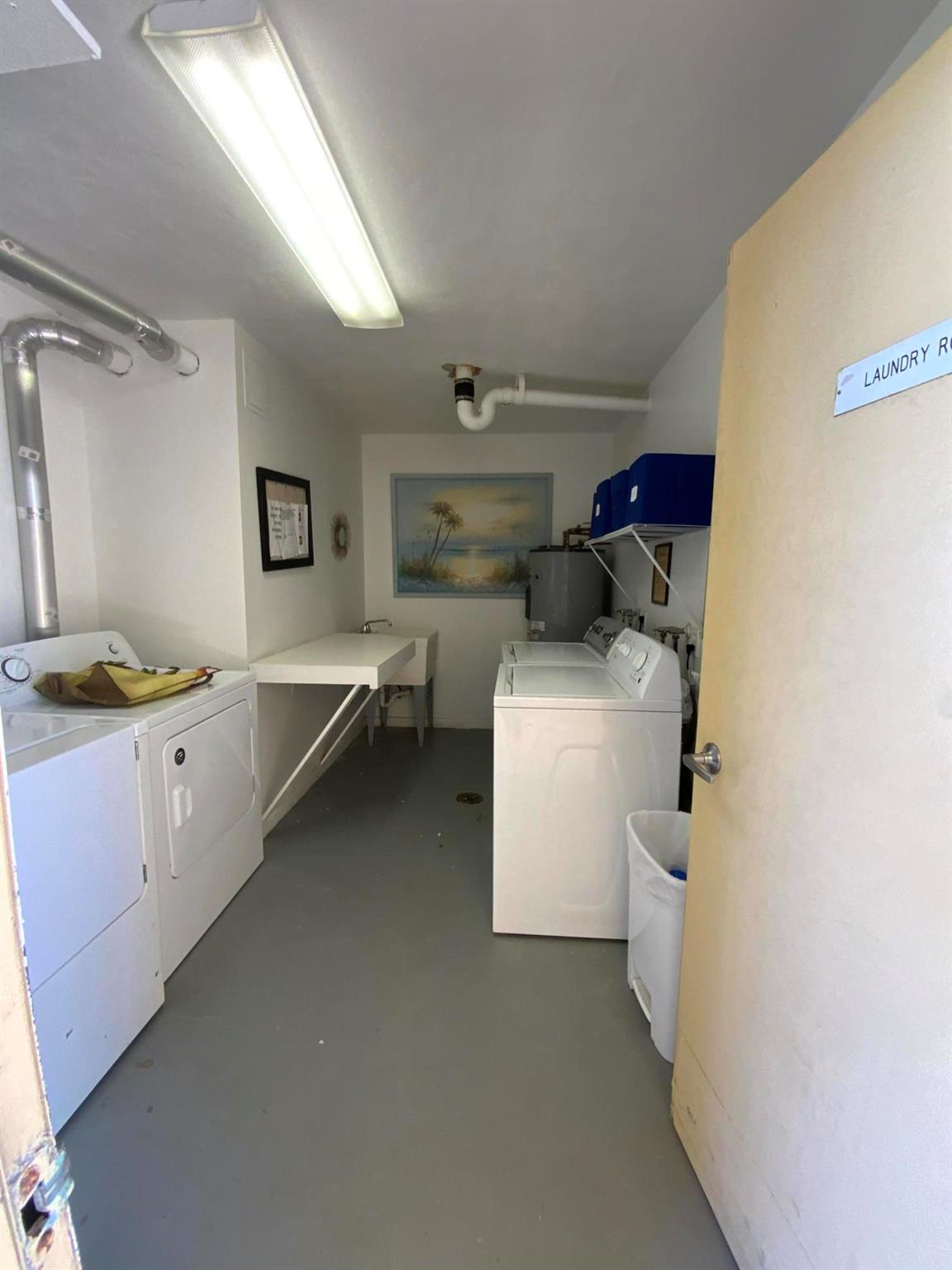 SEA PALMS CONDOMINIUM - Residential Lease