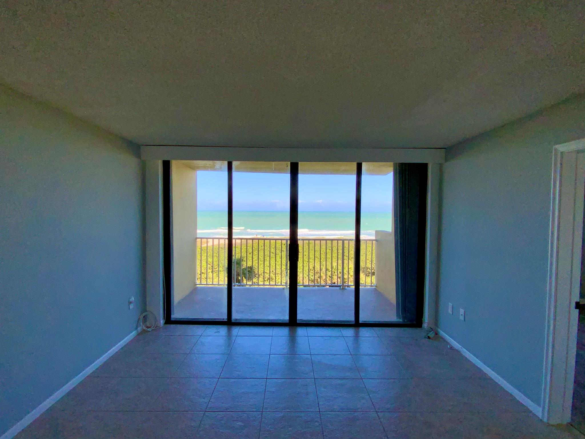 SEA PALMS CONDOMINIUM - Residential Lease