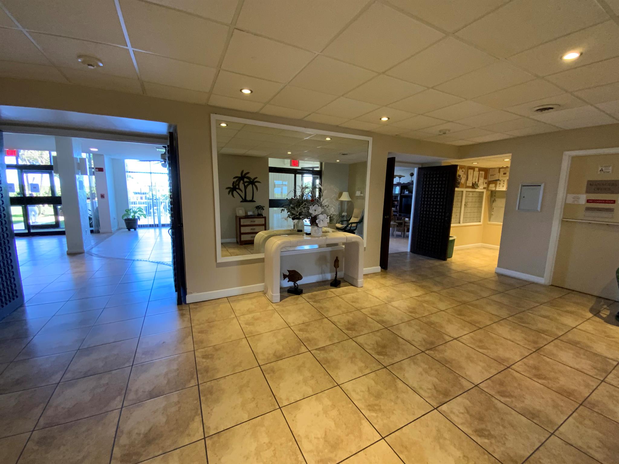 SEA PALMS CONDOMINIUM - Residential Lease