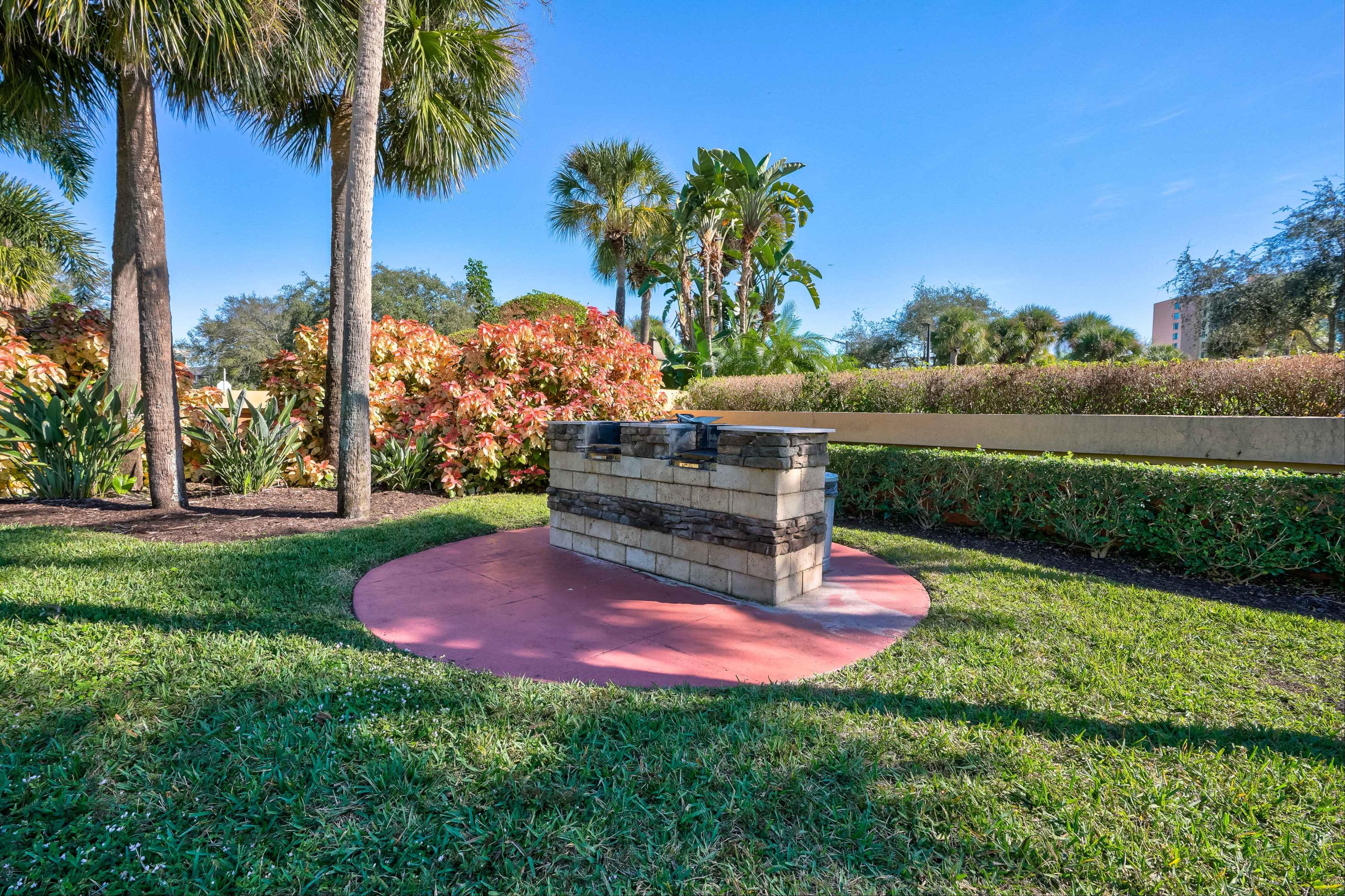 UNO LAGO 7 CONDO - Residential Lease