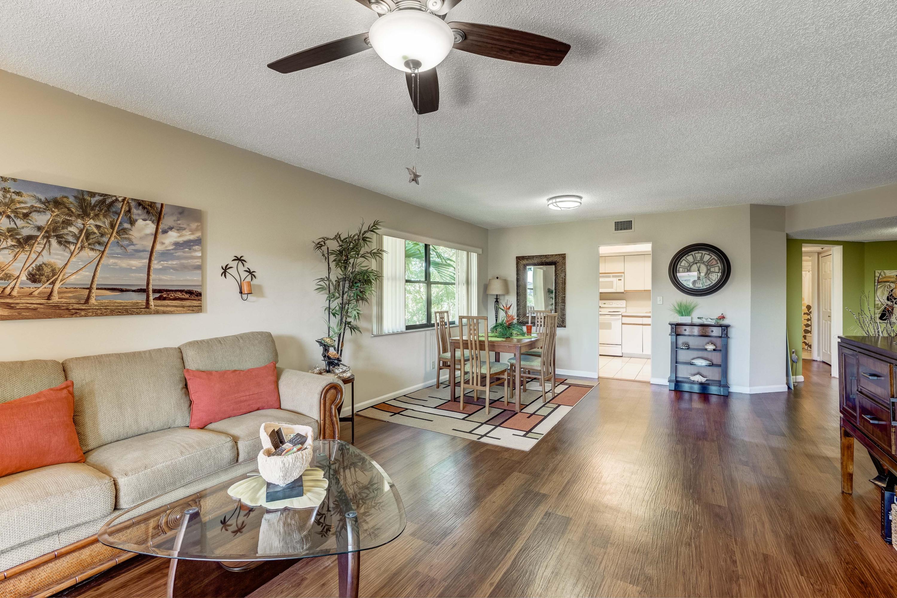 UNO LAGO 7 CONDO - Residential Lease