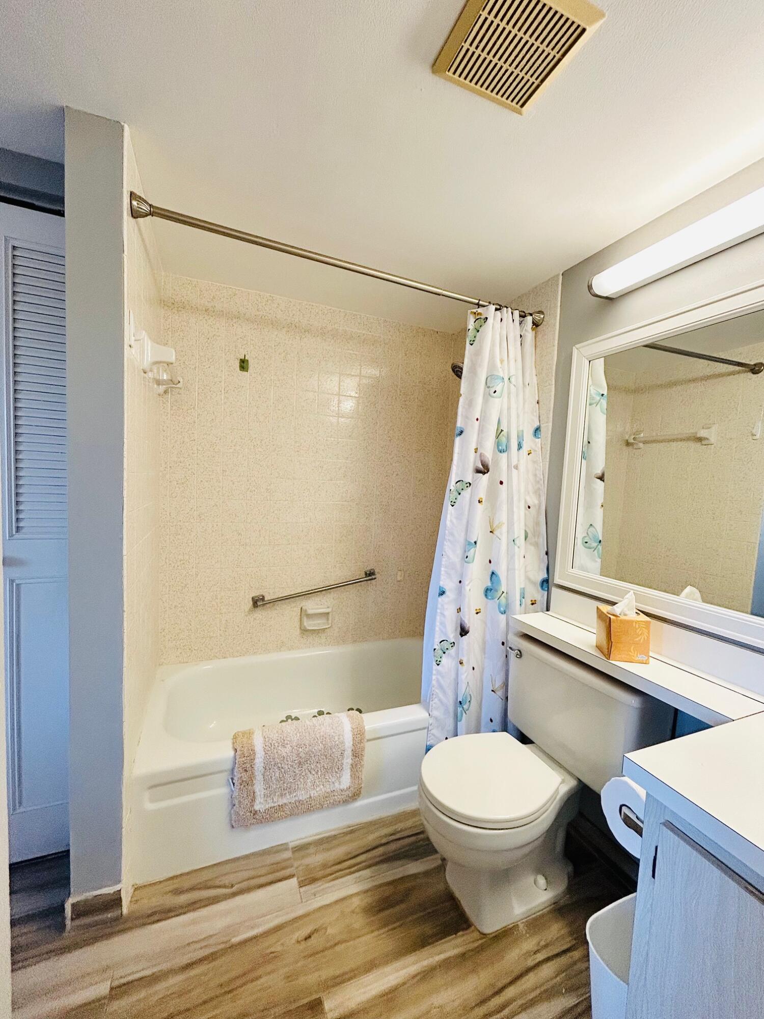 PINE RIDGE SOUTH IV CONDO - Residential Lease