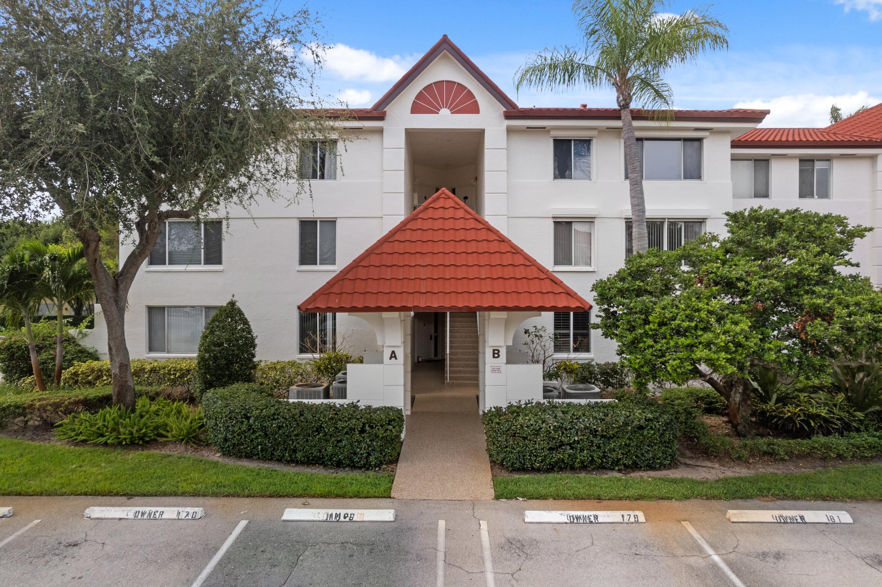 106 Half Moon Circle B1