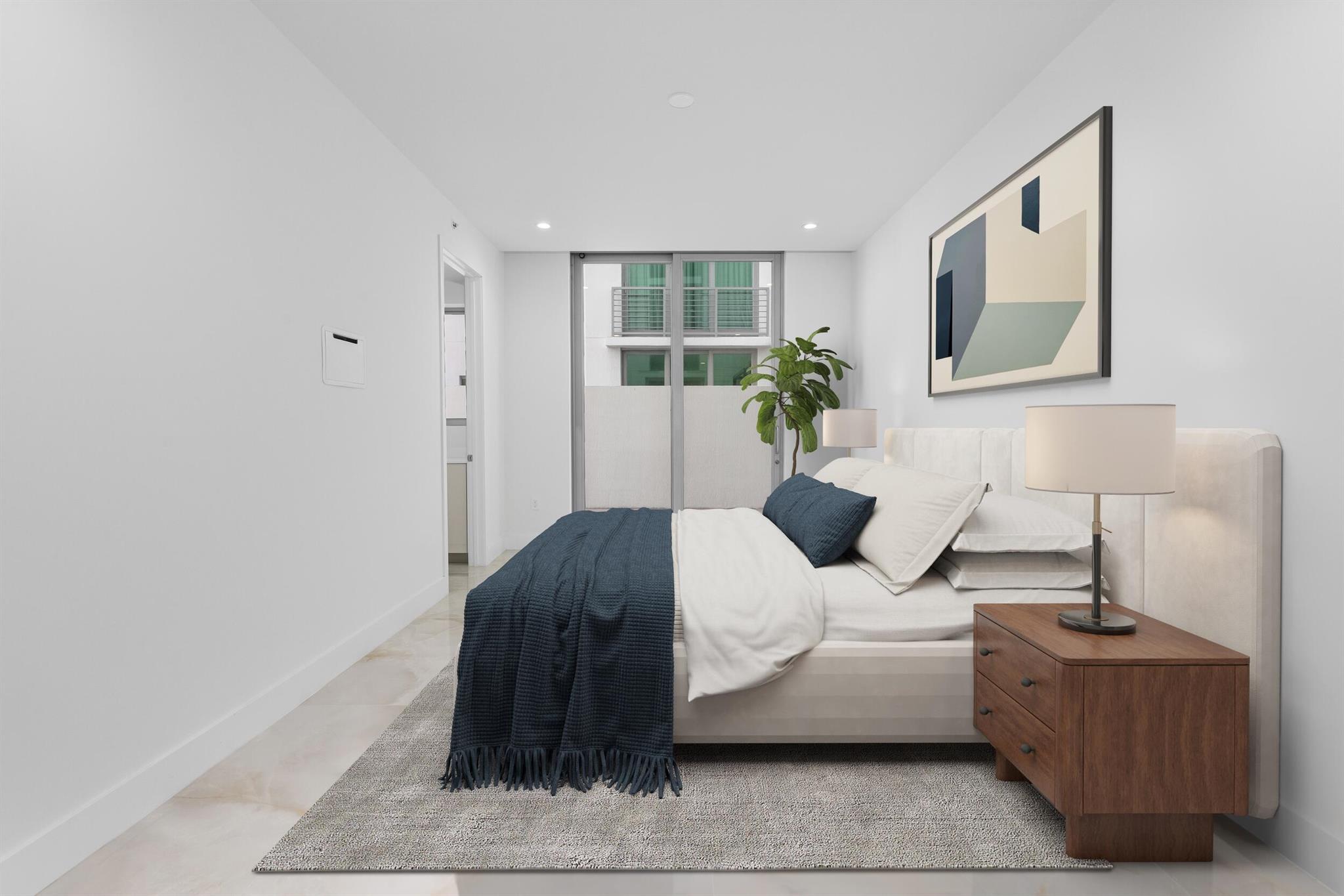 ROYAL PALM RESIDENCES - Residential