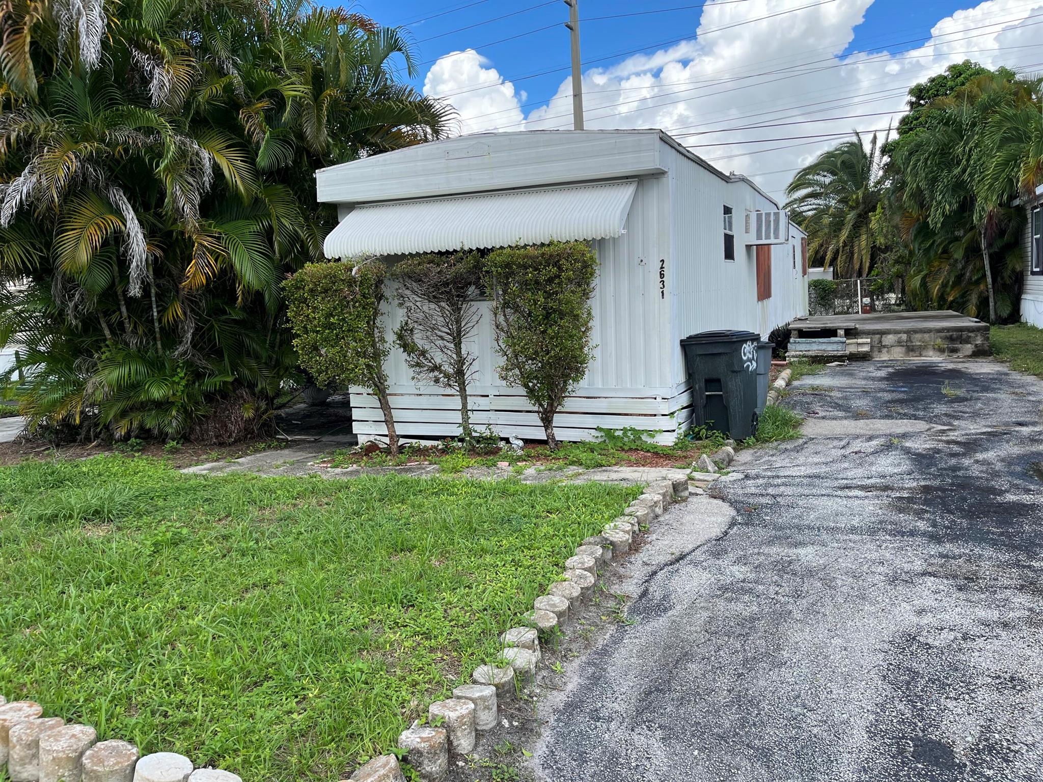 View photos, virtual tours, details... 2631 SW 54th Street