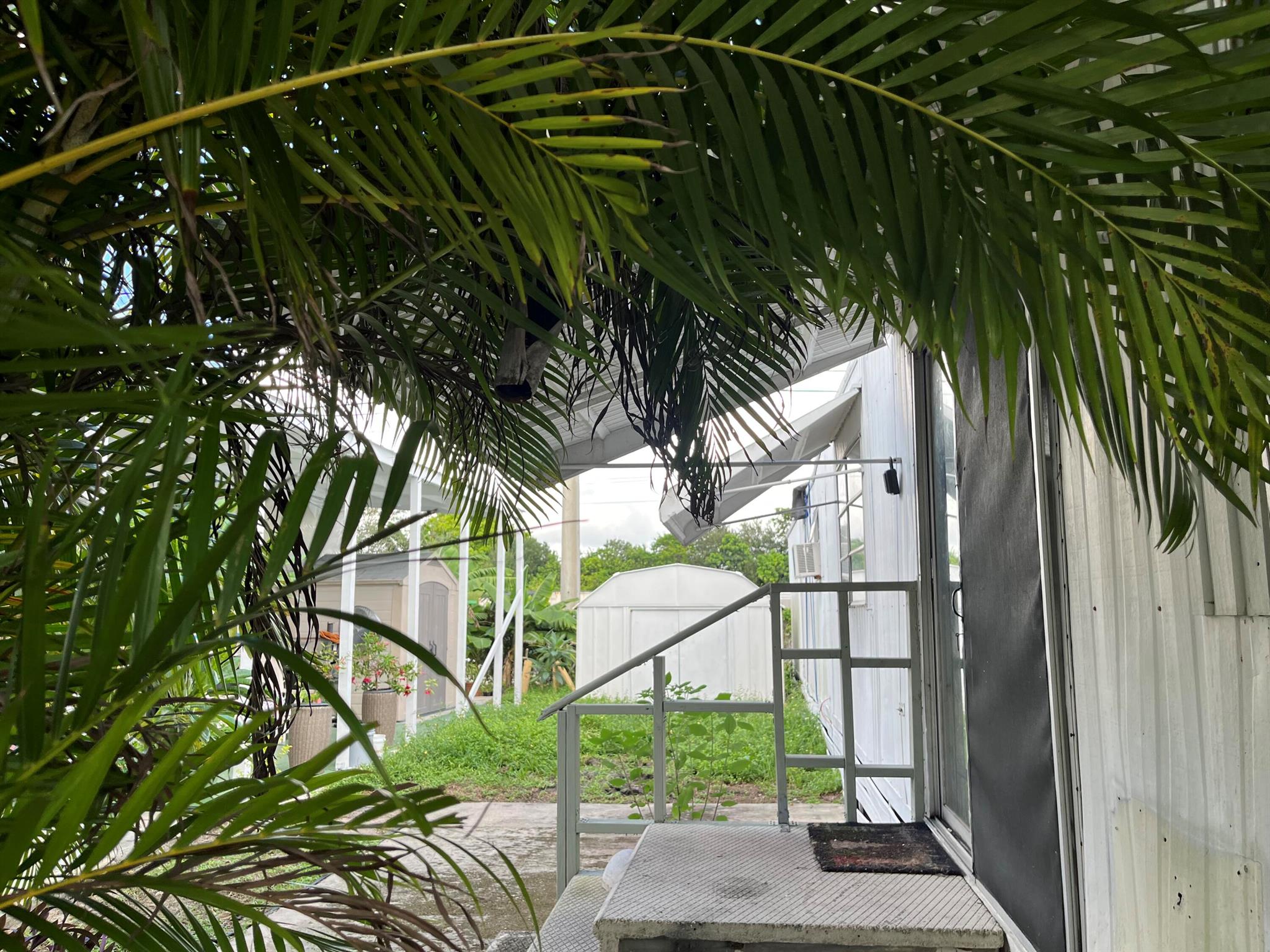 View photos, virtual tours, details... 2631 SW 54th Street
