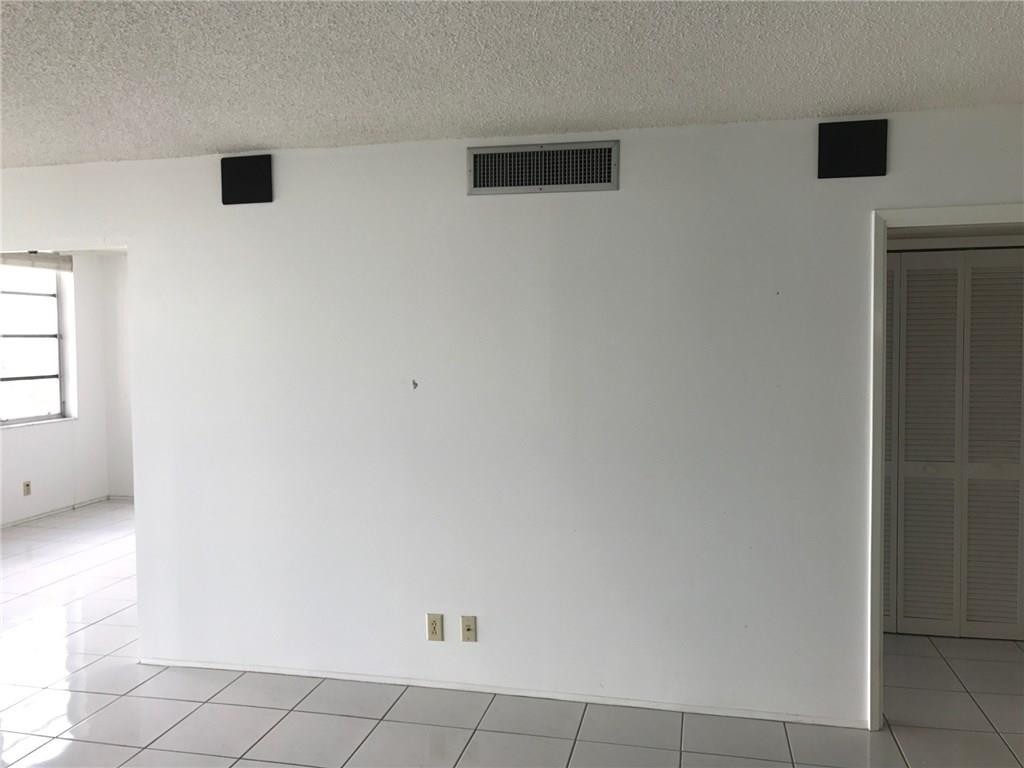 Palm Aire CC - Residential