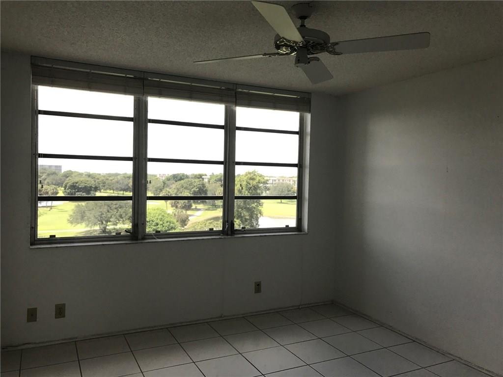 Palm Aire CC - Residential
