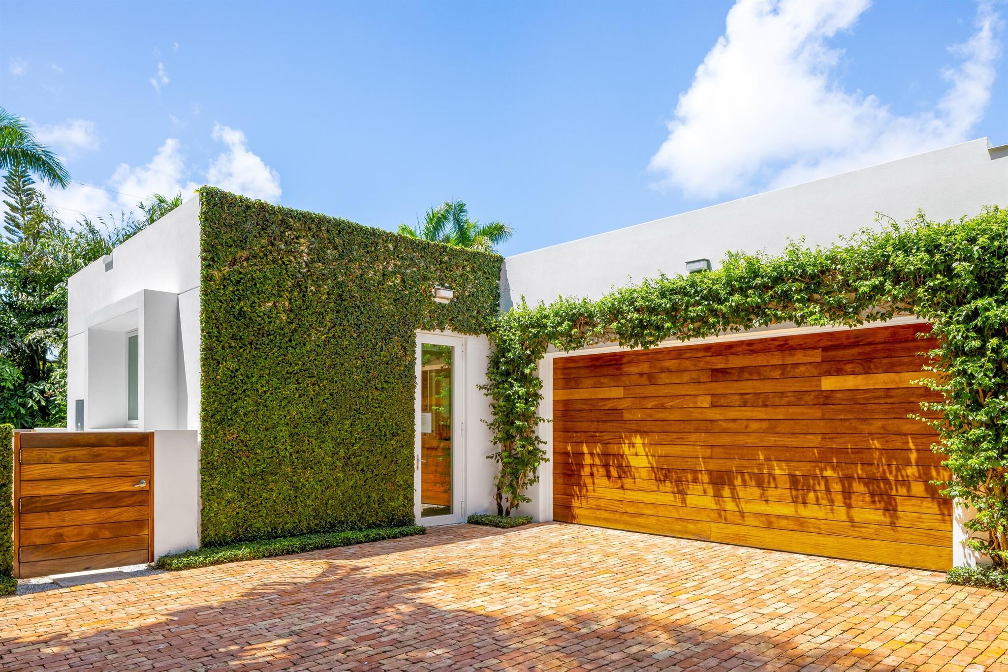 POINCIANA PARK - Residential