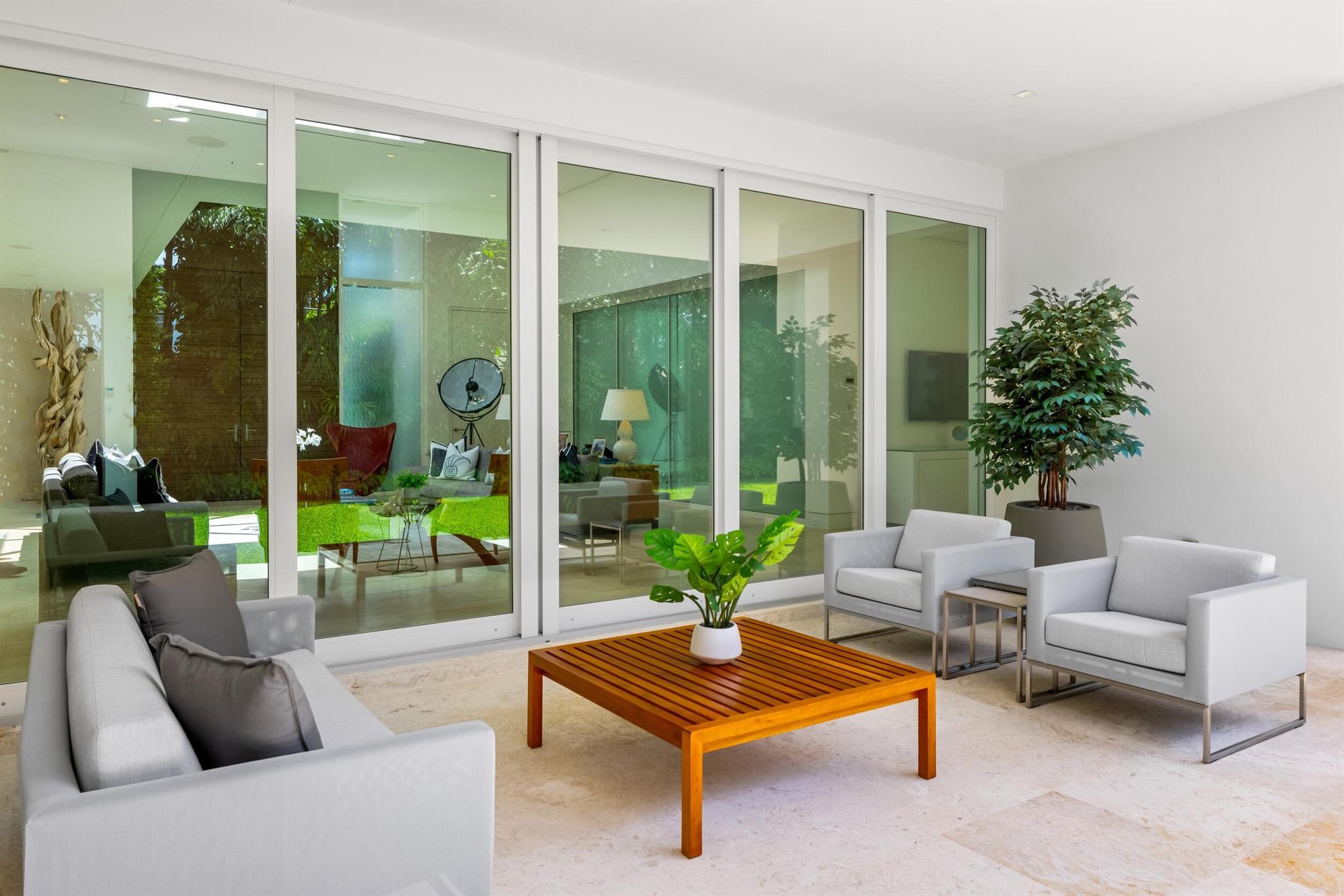 POINCIANA PARK - Residential