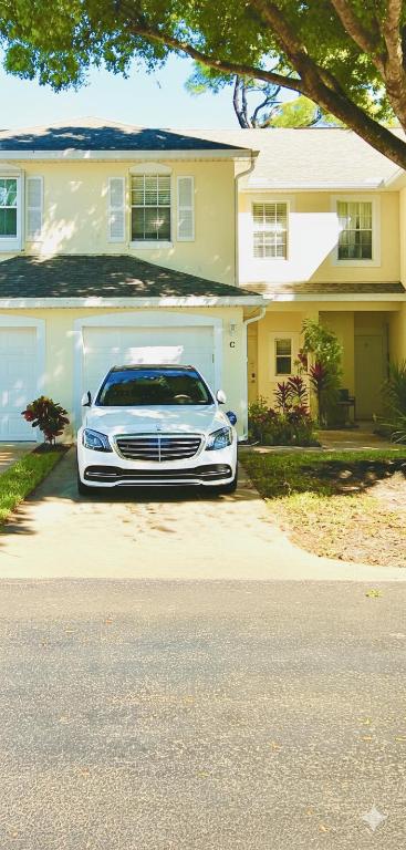 CHARTER CLUB OF PALM BEACH - Residential