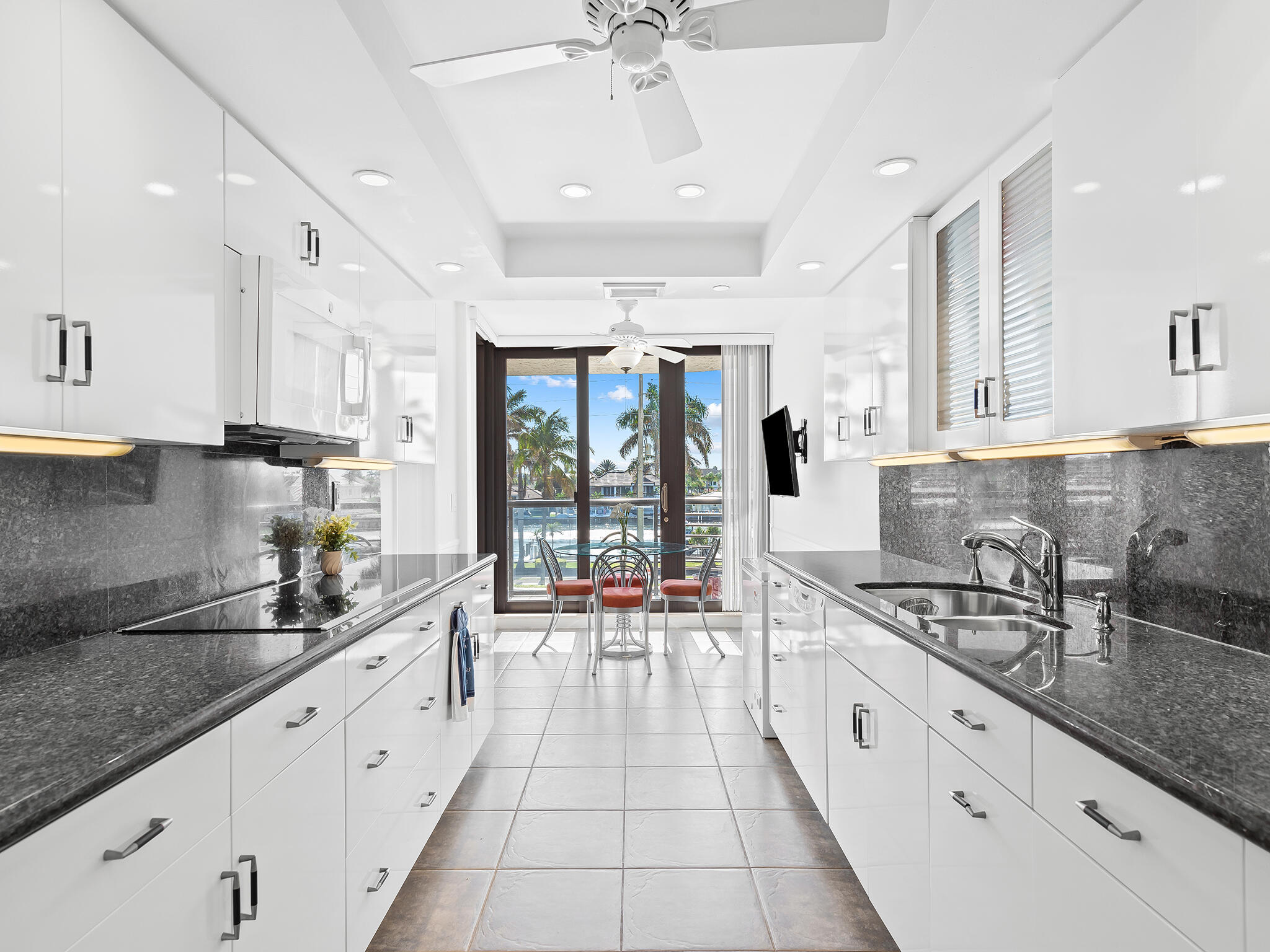 VILLA MAGNA CONDO - Residential