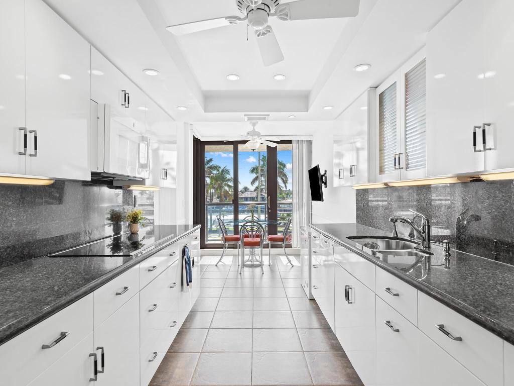 VILLA MAGNA CONDO - Residential