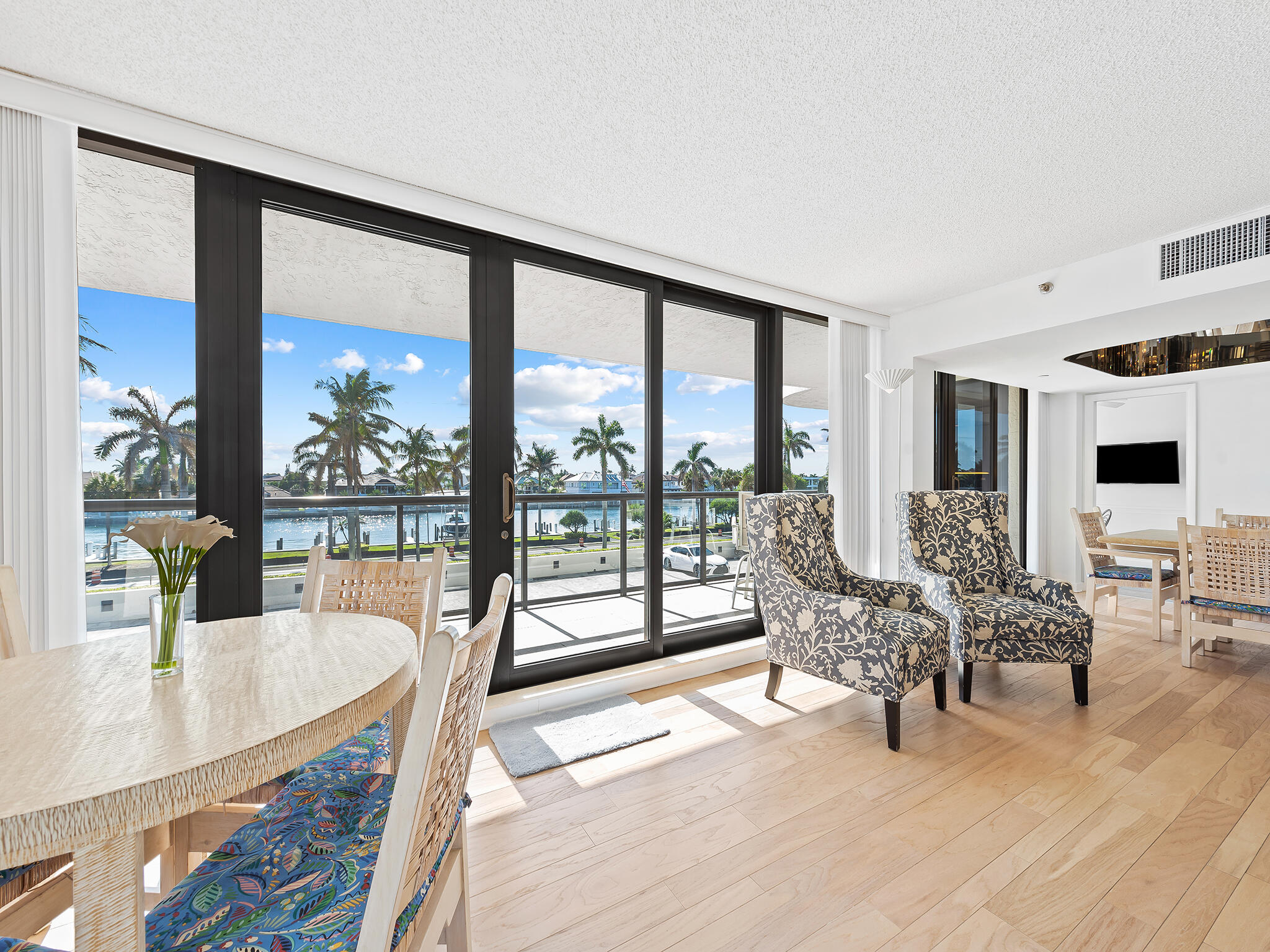 VILLA MAGNA CONDO - Residential